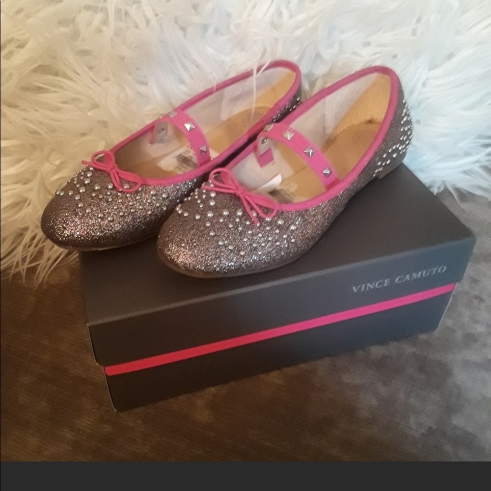 Girls Vince Camuto flats 💕🦄‼️